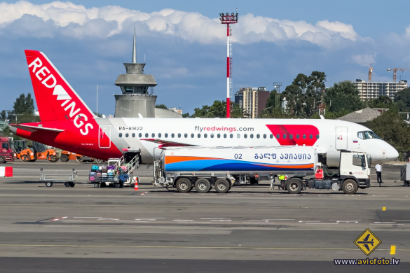 Sukhoi SSJ-100-95B-LR Superjet 100 (RRJ-95B)
